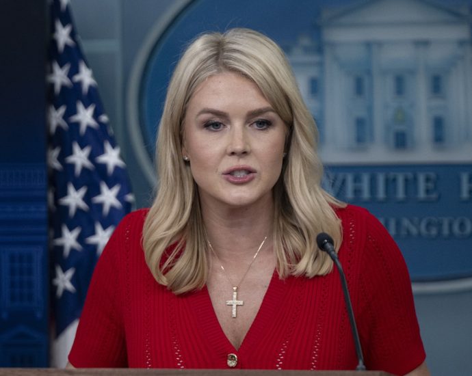 transcript:-the-traitor-press-sec-seethes-at-journos-amid-sudden-poll-slide