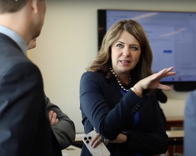 danielle-smith-pitches-tanker-ban-exception-for-prince-rupert-pipeline-terminal