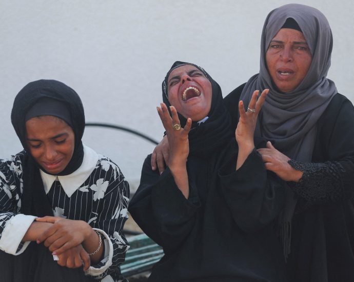 israeli-strikes-kill-at-least-42-across-gaza-as-un-eyes-ceasefire-vote