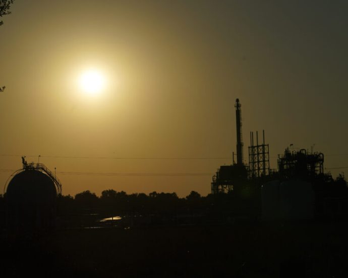as-federal-oversight-unwinds,-states-become-battlegrounds-for-environmental-data