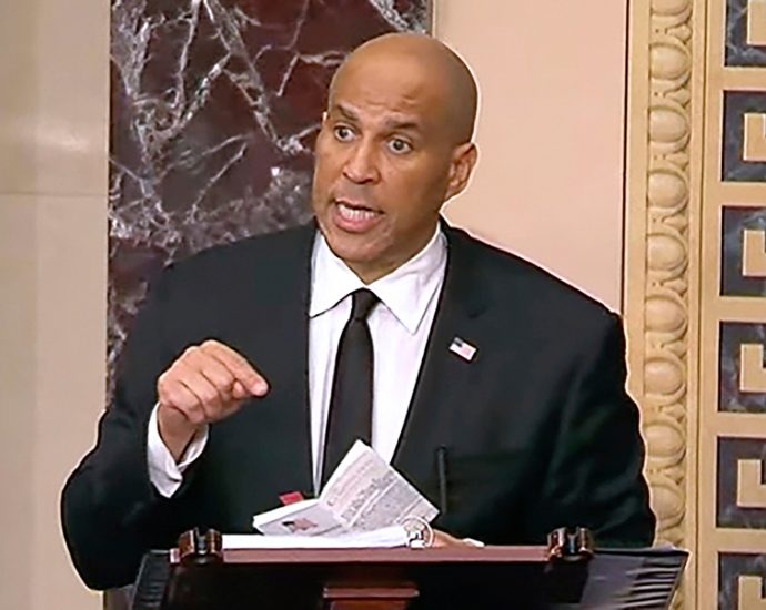 the-democrats’-resistance-to-the-traitor-is-a-hollow-performance