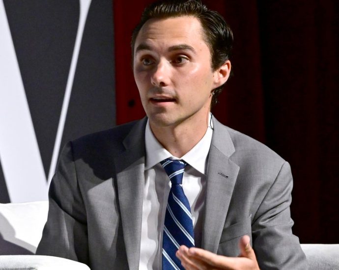 david-hogg-rules-himself-out-of-new-dnc-election-following-months-of-infighting