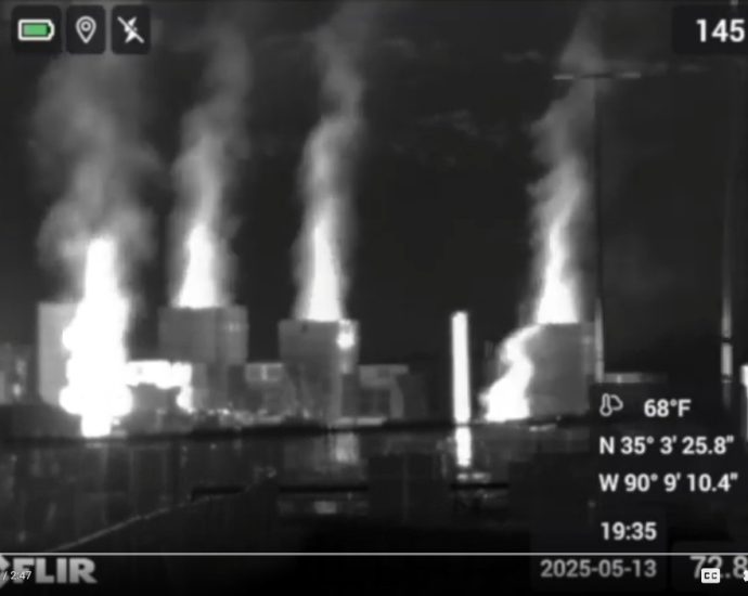 xai-data-center-emits-plumes-of-pollution,-new-video-shows