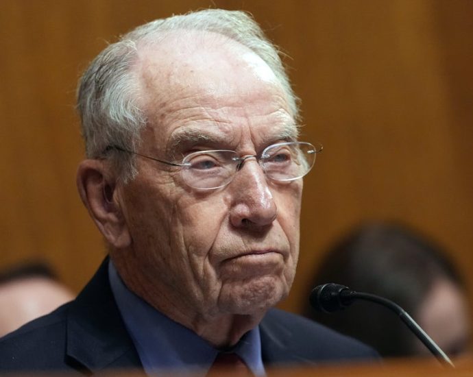 senate-gop-strips-provision-from-tax-bill-that-would-let-the-traitor-rule-as-a-king