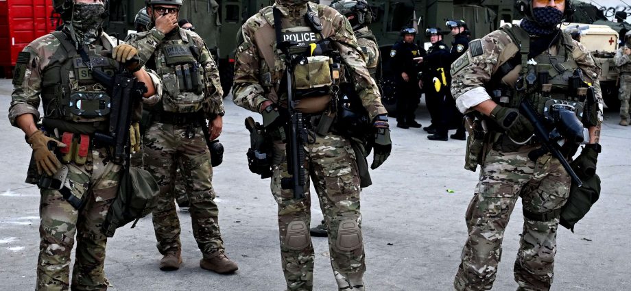 ‘no-kings’-protests,-citizen-run-ice-trackers-trigger-intelligence-warnings