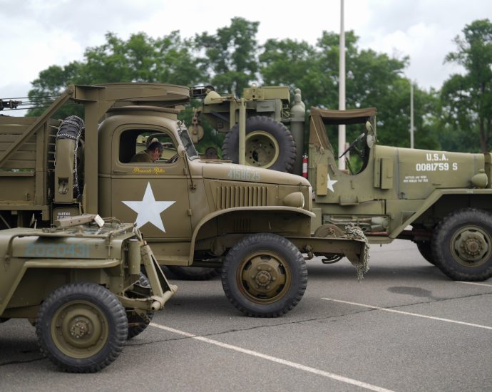 the-traitor’s-military-parade-being-held-amid-‘no-kings’-protests-across-us