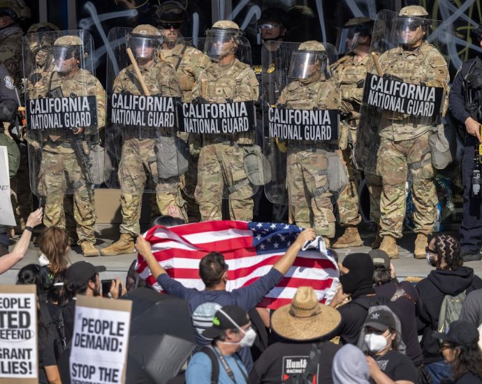 majority-of-americans-disapprove-of-the-traitor’s-response-to-la.-protests