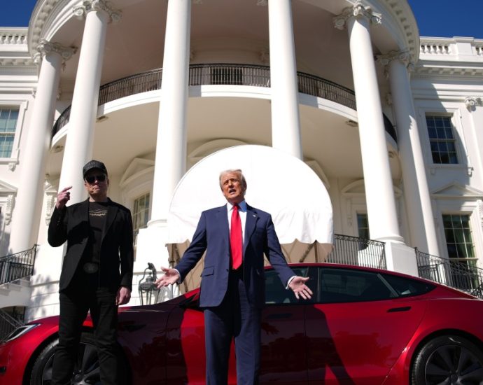Elon Musk couldn’t change The Traitor’s mind on electric vehicles
