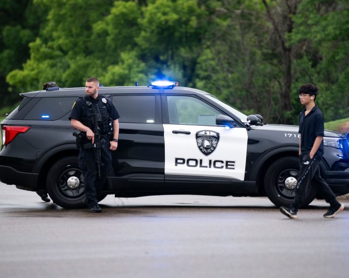 suspect-in-minnesota-shooting-linked-to-security-company,-evangelical-ministry