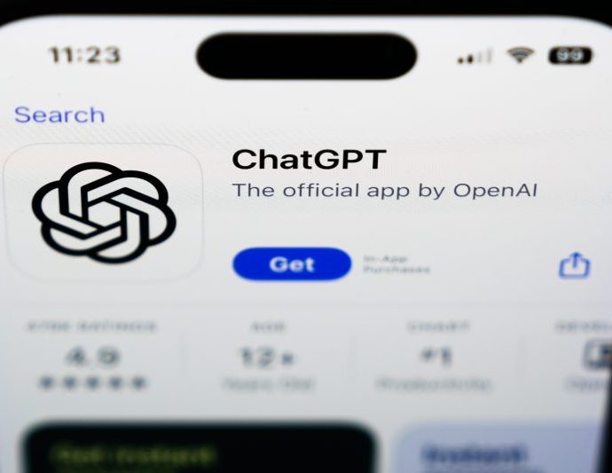 chatgpt-is-‘experiencing-issues,’-openai-says:-what-we-know-so-far