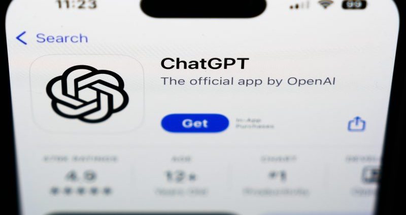chatgpt-is-‘experiencing-issues,’-openai-says:-what-we-know-so-far