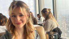 i-quit-tiktok-to-avoid-eating-disorder-relapse
