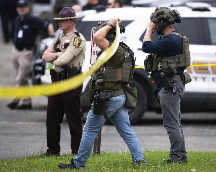 minnesota-shootings-reignite-security-concerns-for-members-of-congress