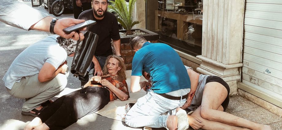 desperate-iranians-try-to-flee-israeli-bombardments