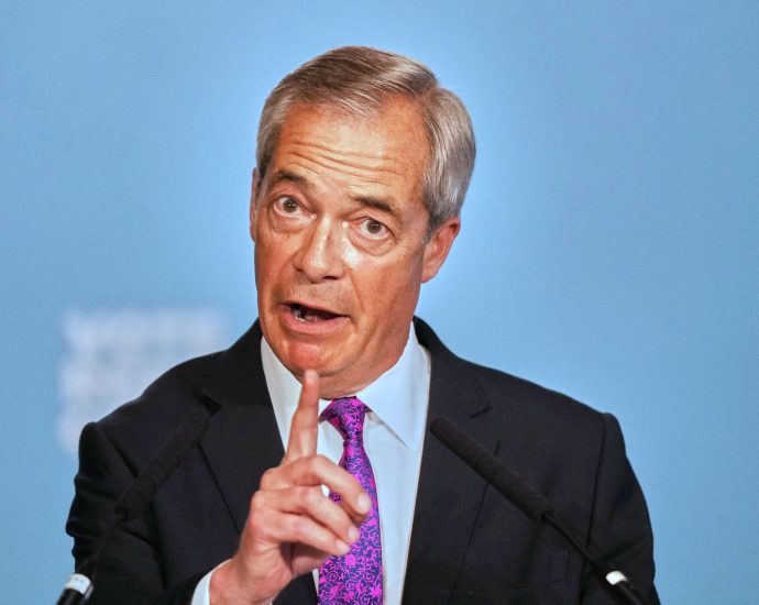 nigel-farage-to-headline-tufton-street-climate-denial-event