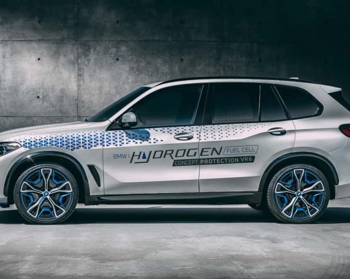 BMW Thinks the ‘Timing Is Right’ For Hydrogen. Is It Really?