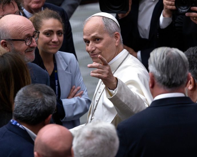 standing-on-family-business:-pope-leo-xiv-is-related-to-justin-bieber,-madonna