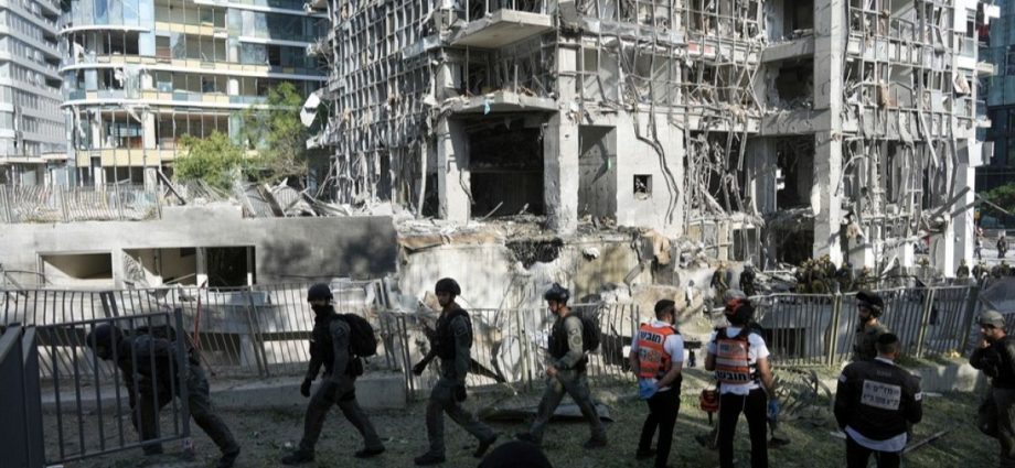 iranian-missile-hits-hospital-in-southern-israel,-causing-‘extensive-damage,’-officials-say.