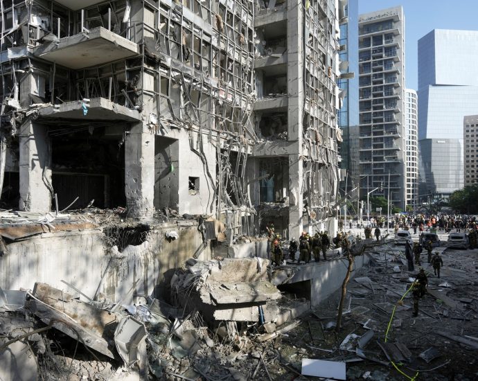 iran-launches-missile-attacks-as-israel-strikes-nuclear-sites