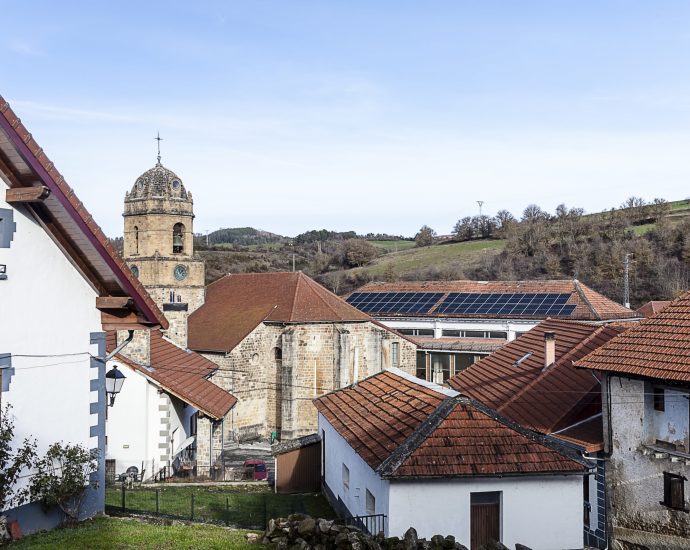 pioneers-of-europe’s-citizen-led-solar-revolution-sound-alarm-over-‘corporate-capture’