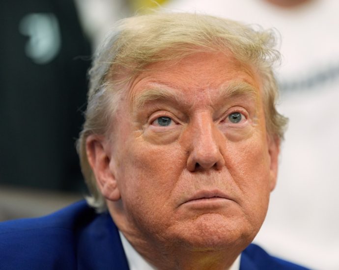 how-the-traitor’s-position-has-changed-on-iran,-splitting-maga-base