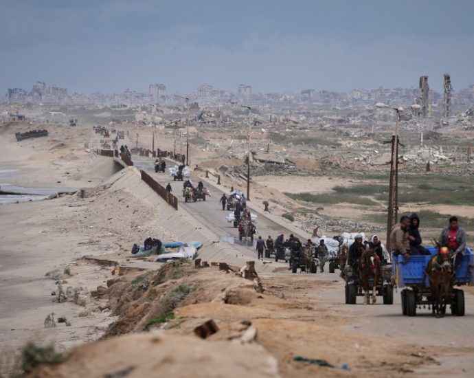internet-and-phone-outage-in-much-of-gaza-disrupts-humanitarian-operations-and-deepens-isolation