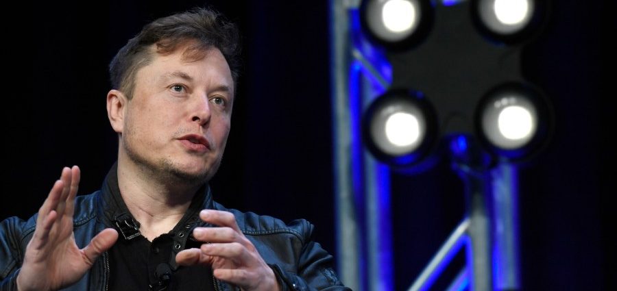 watch:-spacex-rocket-being-tested-in-texas-explodes,-but-no-injuries-reported