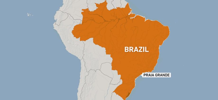 eight-killed-after-hot-air-balloon-catches-fire,-crashes-in-brazil
