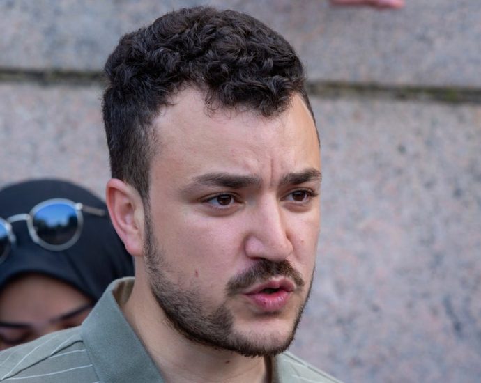 detained-pro-palestinian-activist-mahmoud-khalil-to-be-released-on-bail,-judge-rules