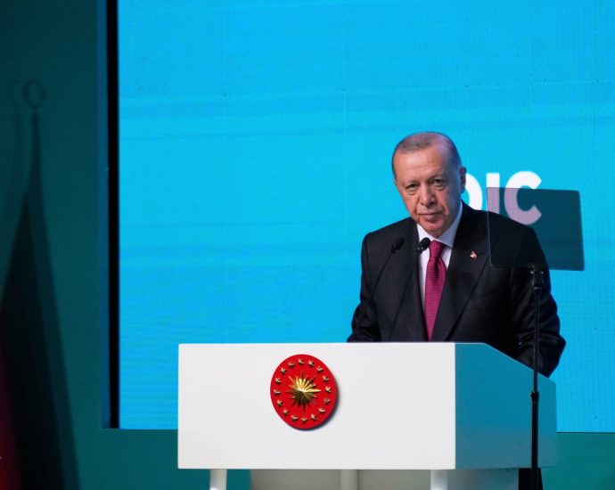 netanyahu-biggest-obstacle-to-regional-peace,-says-erdogan-at-oic-meeting