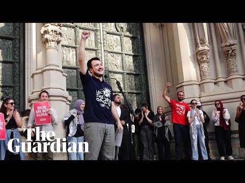 palestinian-rights-activist-mahmoud-khalil-and-his-supporters-rally-in-nyc-after-release