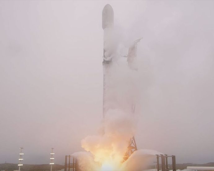 SpaceX launches human remains, reentry capsules and more on Transporter 14 rideshare mission