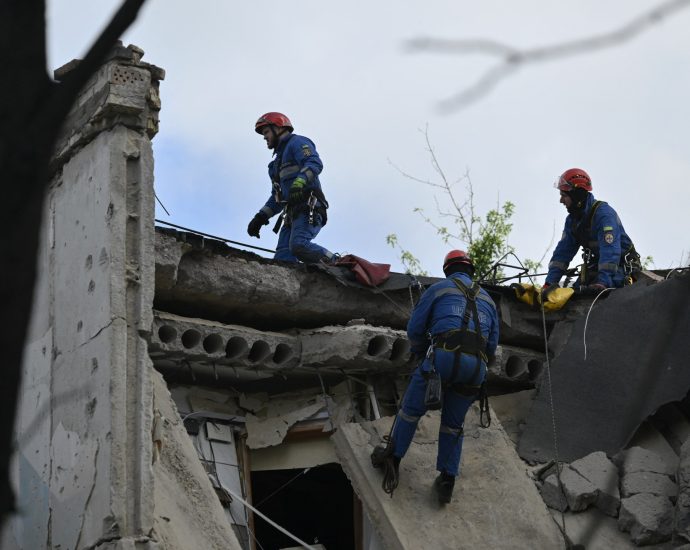 russia-and-ukraine-swap-drone-attacks-as-ceasefire-efforts-remain-stalled