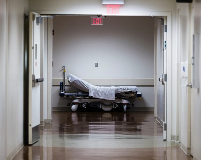 hundreds-of-international-doctors-due-to-start-medical-residencies-are-in-visa-limbo