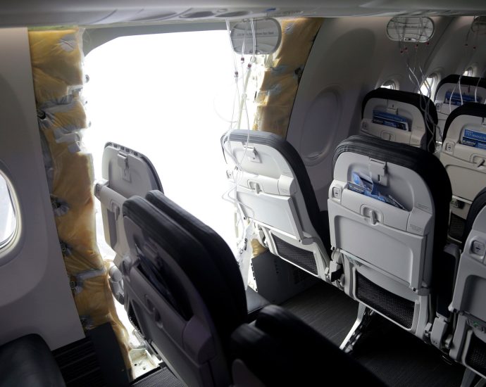 boeing-failed-to-provide-training-to-prevent-max-9-midair-emergency:-ntsb