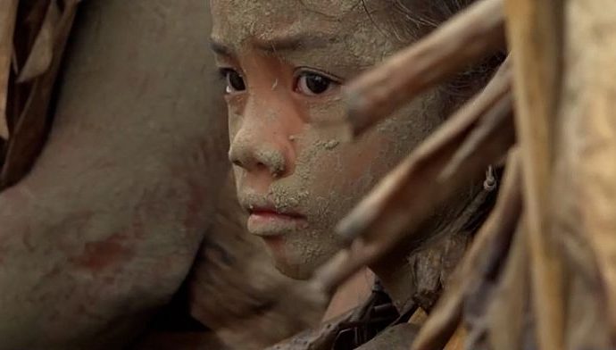 over-2,000-join-mud-ritual-in-philippines-to-pray-for-global-peace
