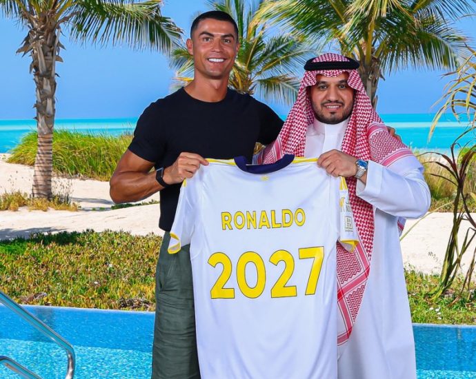 cristiano-ronaldo-signs-new-contract-at-al-nassr-until-2027