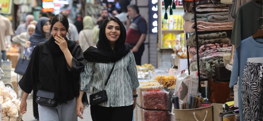 ‘feels-like-heaven’:-iranians-return-to-tehran,-uncertain-of-future
