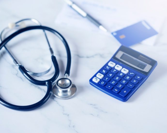 Living Without Health Insurance? We Want To Hear From You 