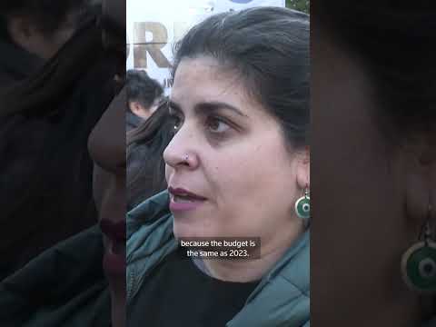 argentines-protest-against-education-cuts
