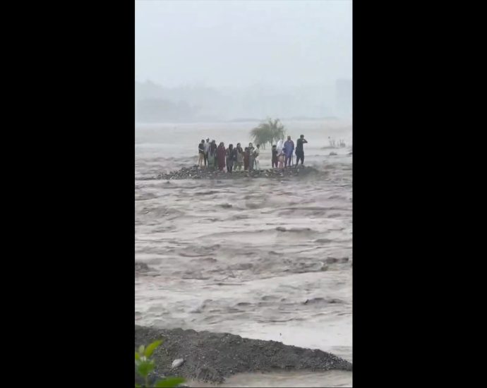 family-in-pakistan-missing-after-flash-flooding
