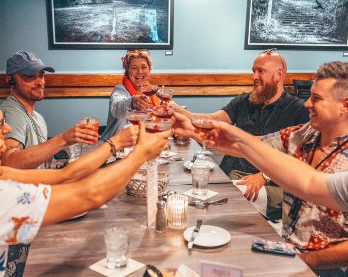 louisville’s-lgbtq+-food-tour-serves-queer-history-with-a-side-of-southern-flavor