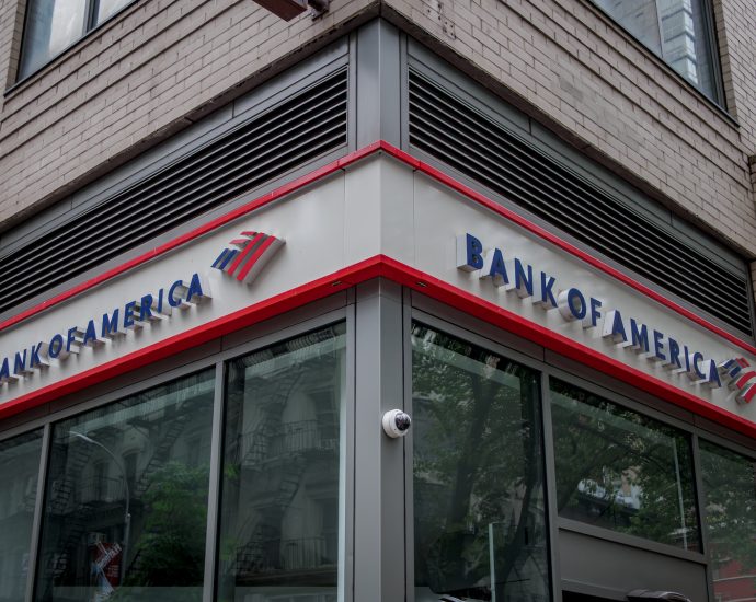 how-foreign-scammers-use-us-banks-to-fleece-americans