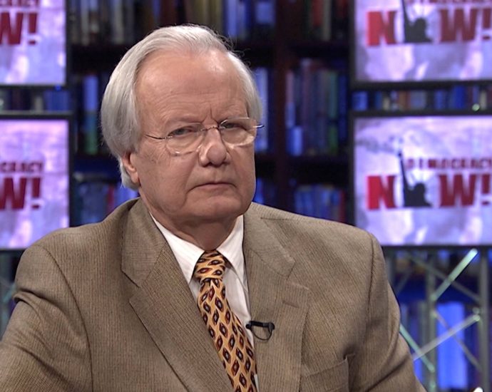 bill-moyers-dies-at-91:-pbs-icon-on-corruption-of-corporate-media-and-power-of-public-broadcasting