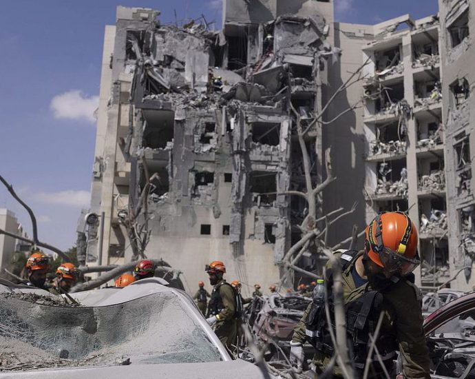 12-days-that-brought-the-war-home-to-israelis