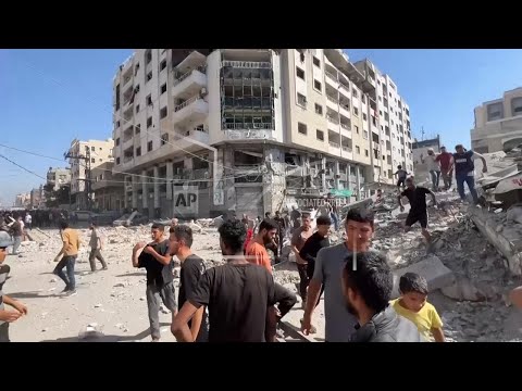 relatives-mourn-for-loved-ones-killed-in-israel-strikes-on-gaza-strip