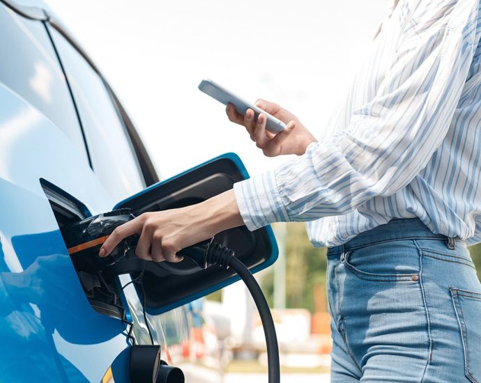 new-study-finds-ev-app-engagement-reaches-new-highs