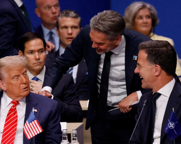 ‘hey-daddy’:-how-different-world-leaders-massage-the-traitor’s-ego