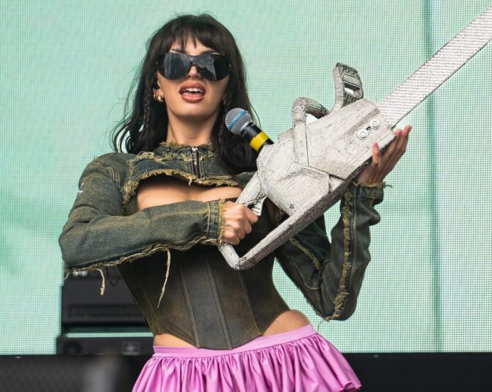 rebecca-black-and-more-join-dolores’:-the-queer-home-of-outside-lands-with-dance,-drag,-and-diy-magic