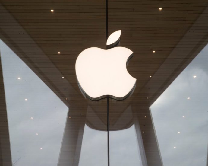 apple-revamps-eu-app-store-terms-to-avert-more-fines